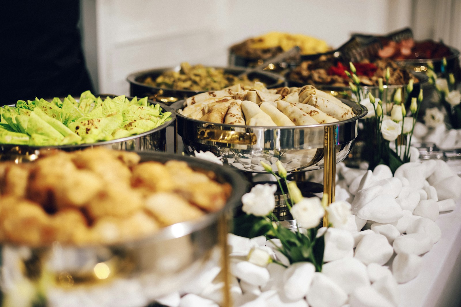How to Choose the Perfect Wedding Caterer